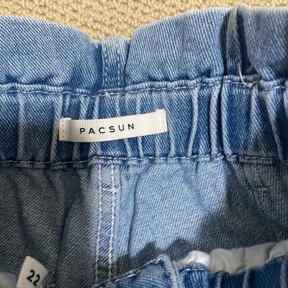 Pacsun blue mom jeans! Never worn great quality! - Picture 3 of 3